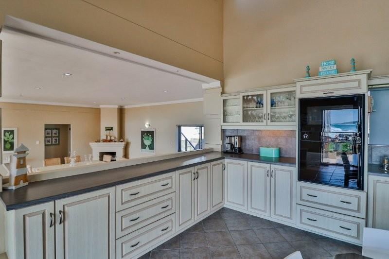 4 Bedroom Property for Sale in Jongensfontein Western Cape